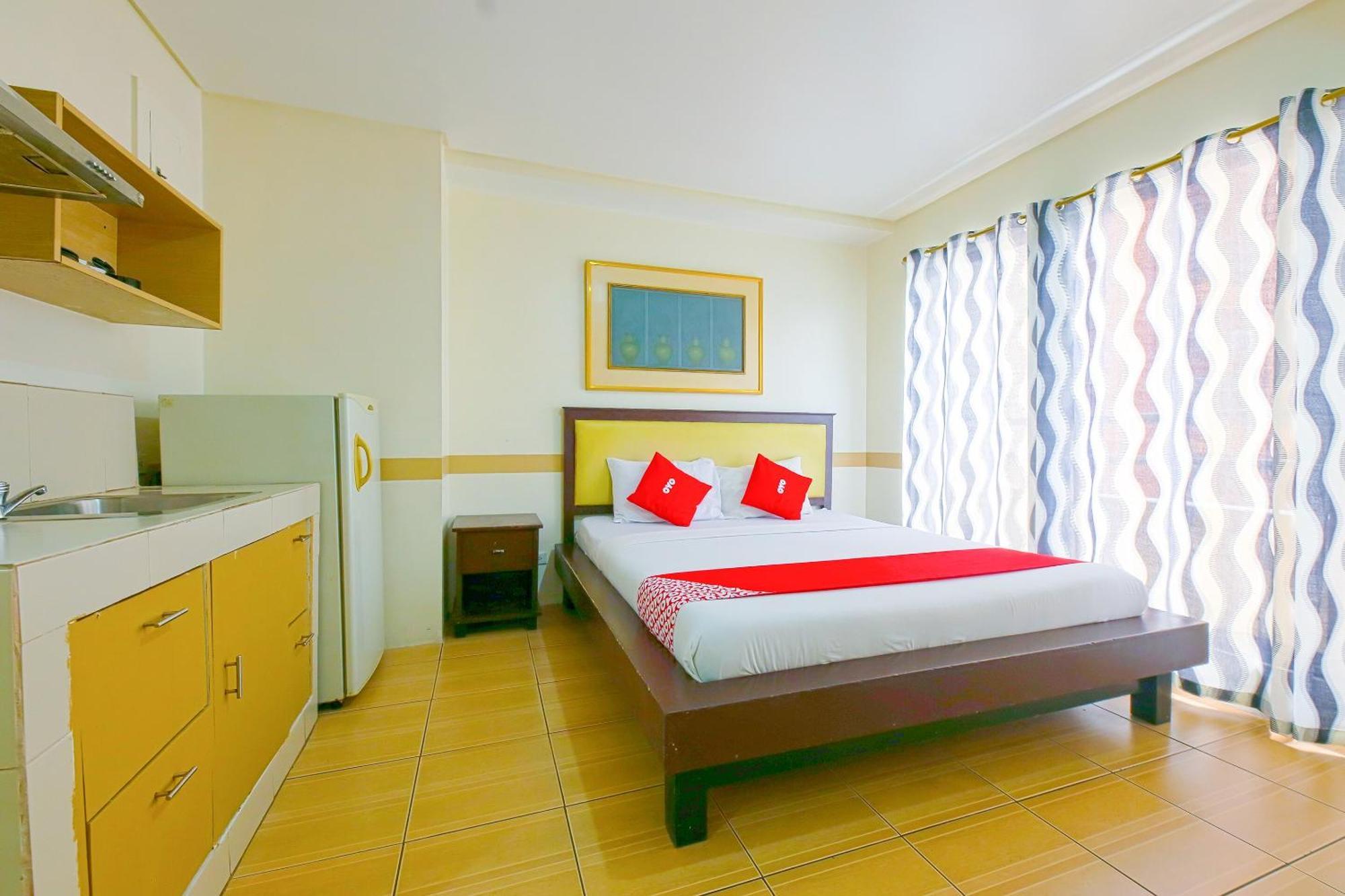 Oyo 769 Poblacion Suites Polaris San Pedro Makati Exterior foto