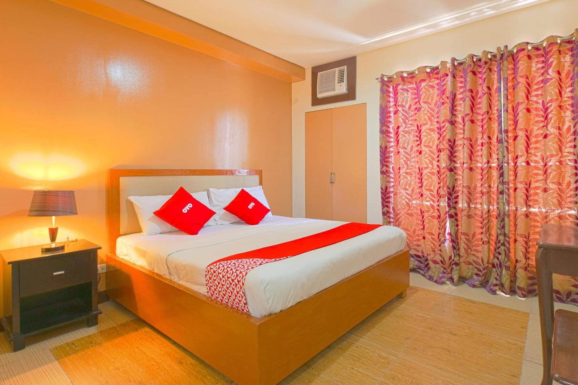 Oyo 769 Poblacion Suites Polaris San Pedro Makati Exterior foto